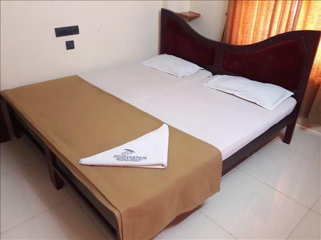 Poonthanam Guest House Guruvayur Bagian luar foto