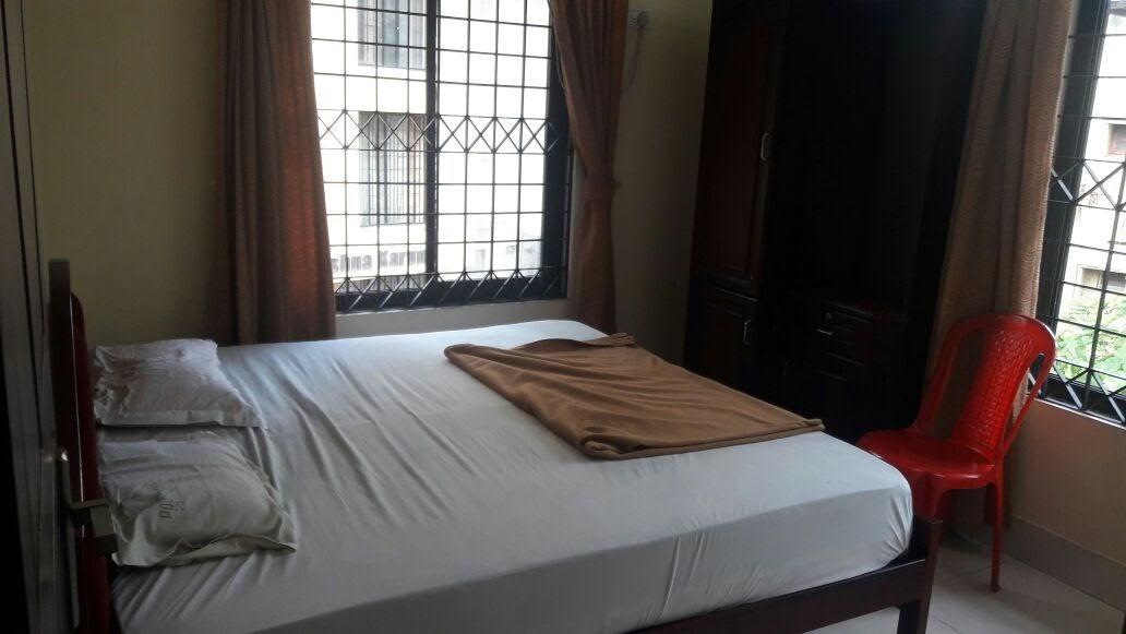Poonthanam Guest House Guruvayur Bagian luar foto